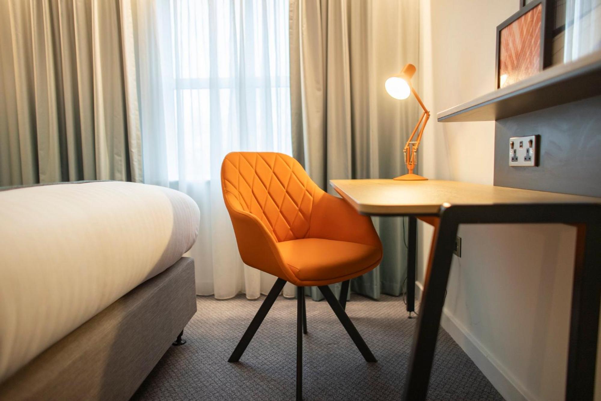 Holiday Inn Bristol Airport By Ihg Redhill  Dış mekan fotoğraf